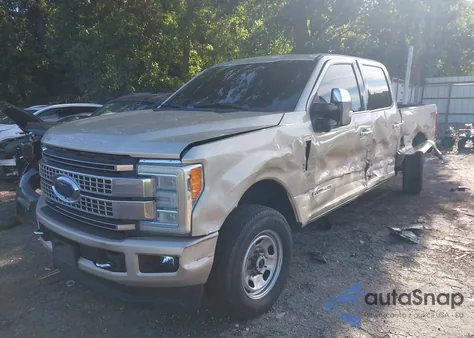 2017 Ford F-250 Platinum из США, поврежденный, VIN 1FT7W2BT6HEF35431